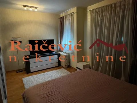 Sale, apartment, 268m², Rakovica, Beograd - image 13