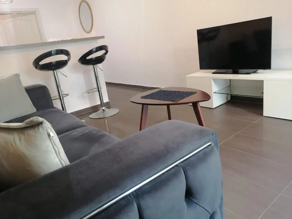 Izdavanje, dvosoban stan, 33m², Vračar Sve Podlokacije, Beograd