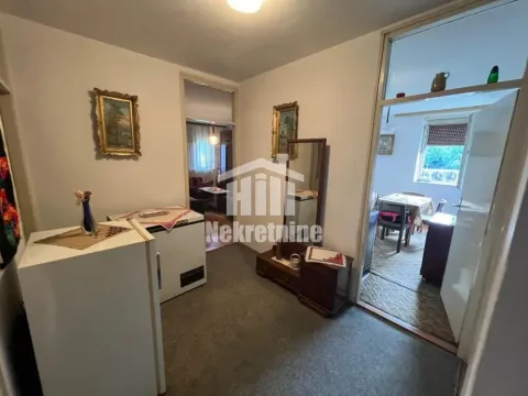 Sale, two bedroom apartment, 56m², Vlasotince, Srbija - image 9