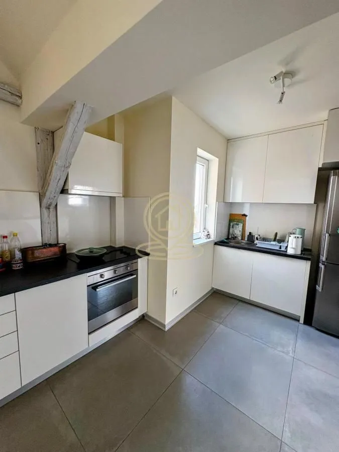 Izdavanje, trosoban stan, 93m², Stari Grad, Beograd