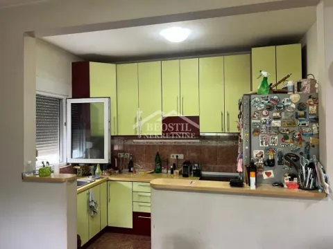 Sale, house, 254m², Ledine, Beograd - image 3