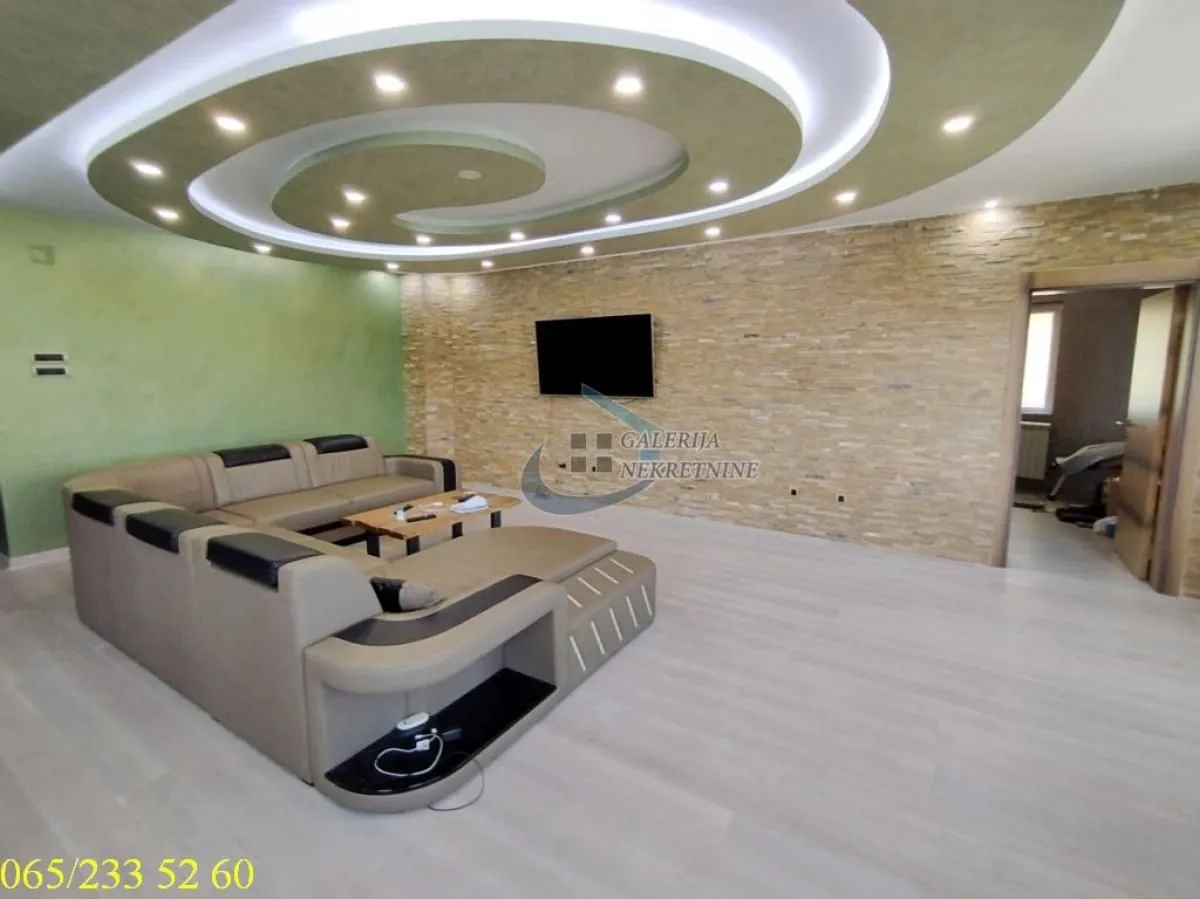 Rent, apartment, 165m², Čukarica, Beograd