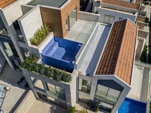 Prodaja, kuća, 236m², Tivat, Crna Gora - image 26