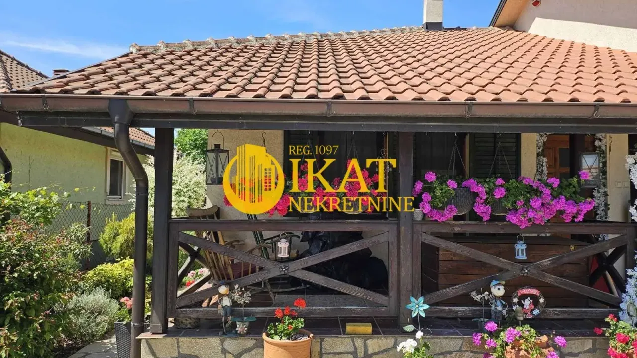 Sale, house, 157m², Radiofar, Surčin
