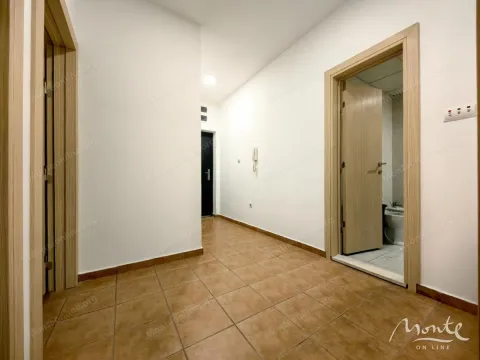 Prodaja, dvosoban stan, 74m², Podgorica, Crna Gora - image 5