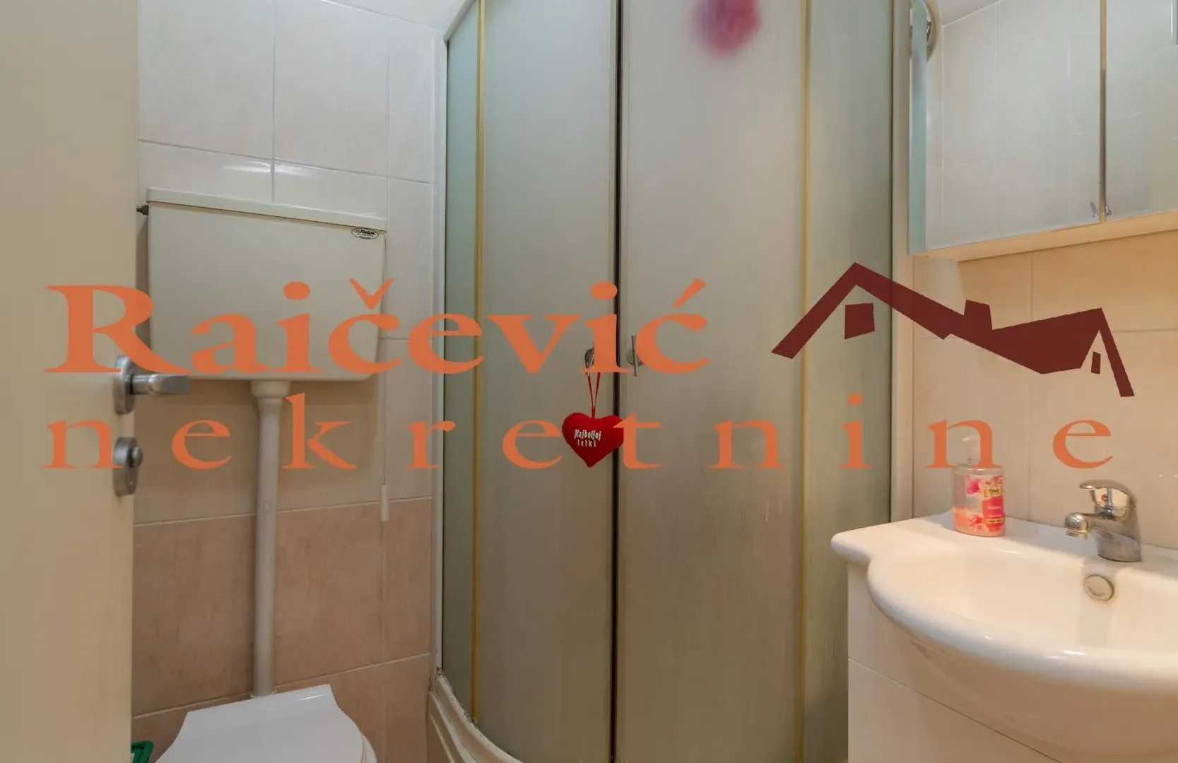Izdavanje, trosoban stan, 65m², Kluz, Zvezdara Sve Podlokacije