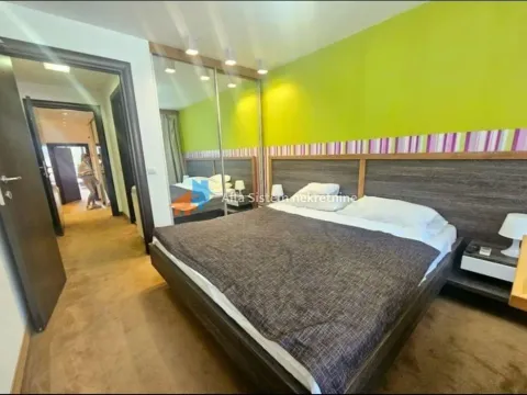 Izdavanje, četvorosoban stan, 160m², Savski Venac, Beograd - image 5