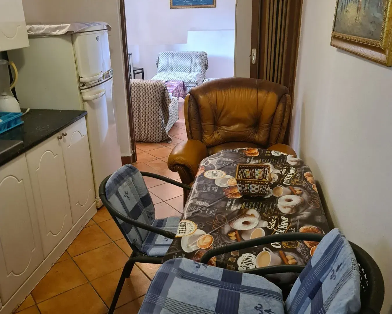 Rent, studio apartment, 40m², Tološi, Podgorica