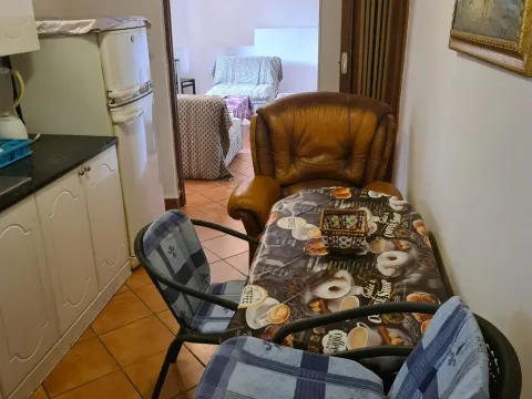 Rent, studio apartment, 40m², Tološi, Podgorica - image 8