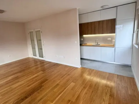 Rent, three bedroom apartment, 95m², Central Point, Podgorica - image 7