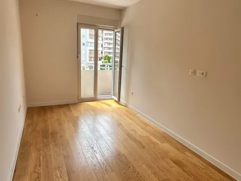 Prodaja, jednosoban stan, 43m², Central Point, Podgorica - image 5