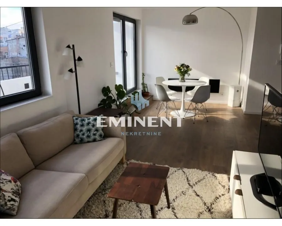 Izdavanje, dvosoban stan, 43m², Stari Grad, Beograd