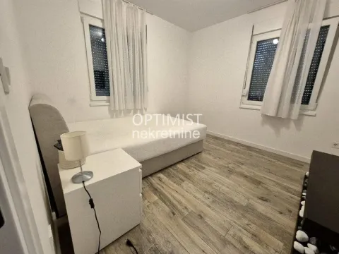 Izdavanje, trosoban stan, 57m², Bogoslovija, Palilula Sve Podlokacije - image 7