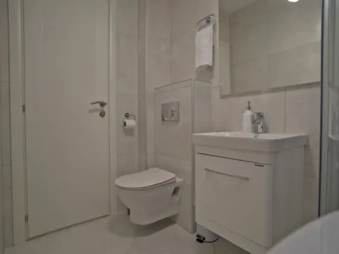 Prodaja, jednosoban stan, 40m², Tivat, Crna Gora - image 4