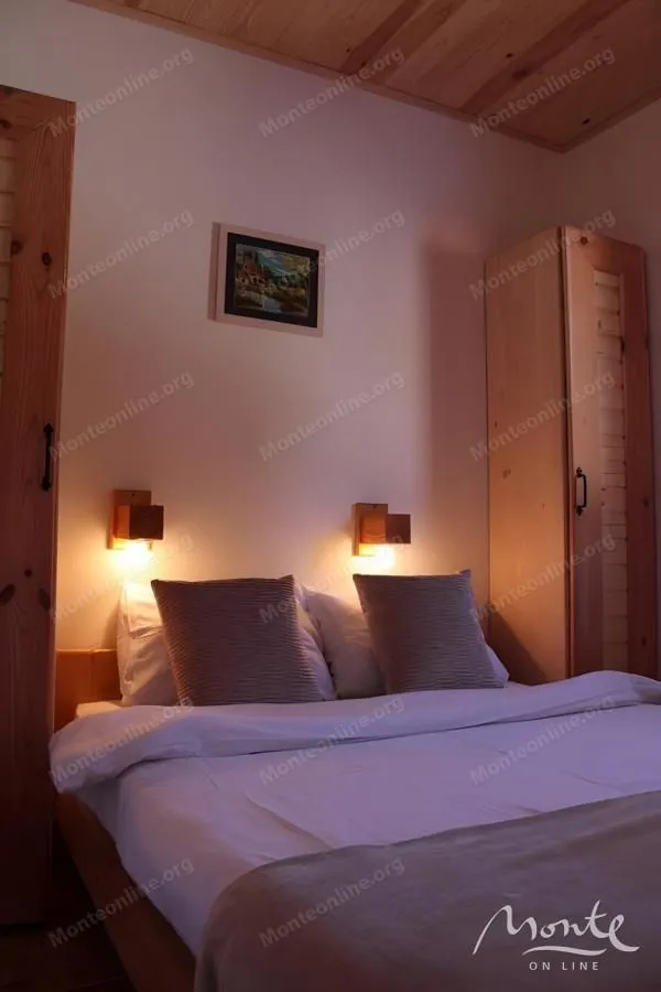 Sale, office space, 300m², Kolašin, Crna Gora