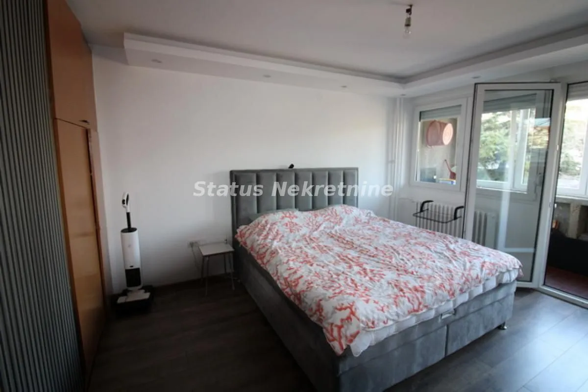 Prodaja, dvosoban stan, 63m², Bulevar Oslobodjenja, Novi Sad Sve Podlokacije