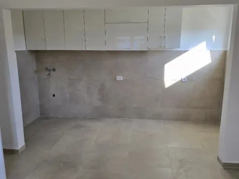 Izdavanje, kuća, 75m², Gornja Gorica, Podgorica - image 5