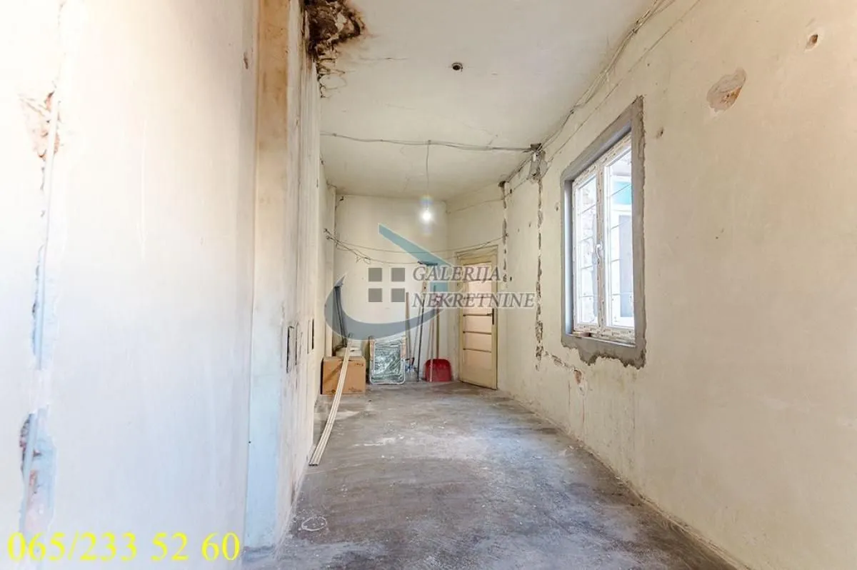 Prodaja, trosoban stan, 77m², Stari Grad, Beograd