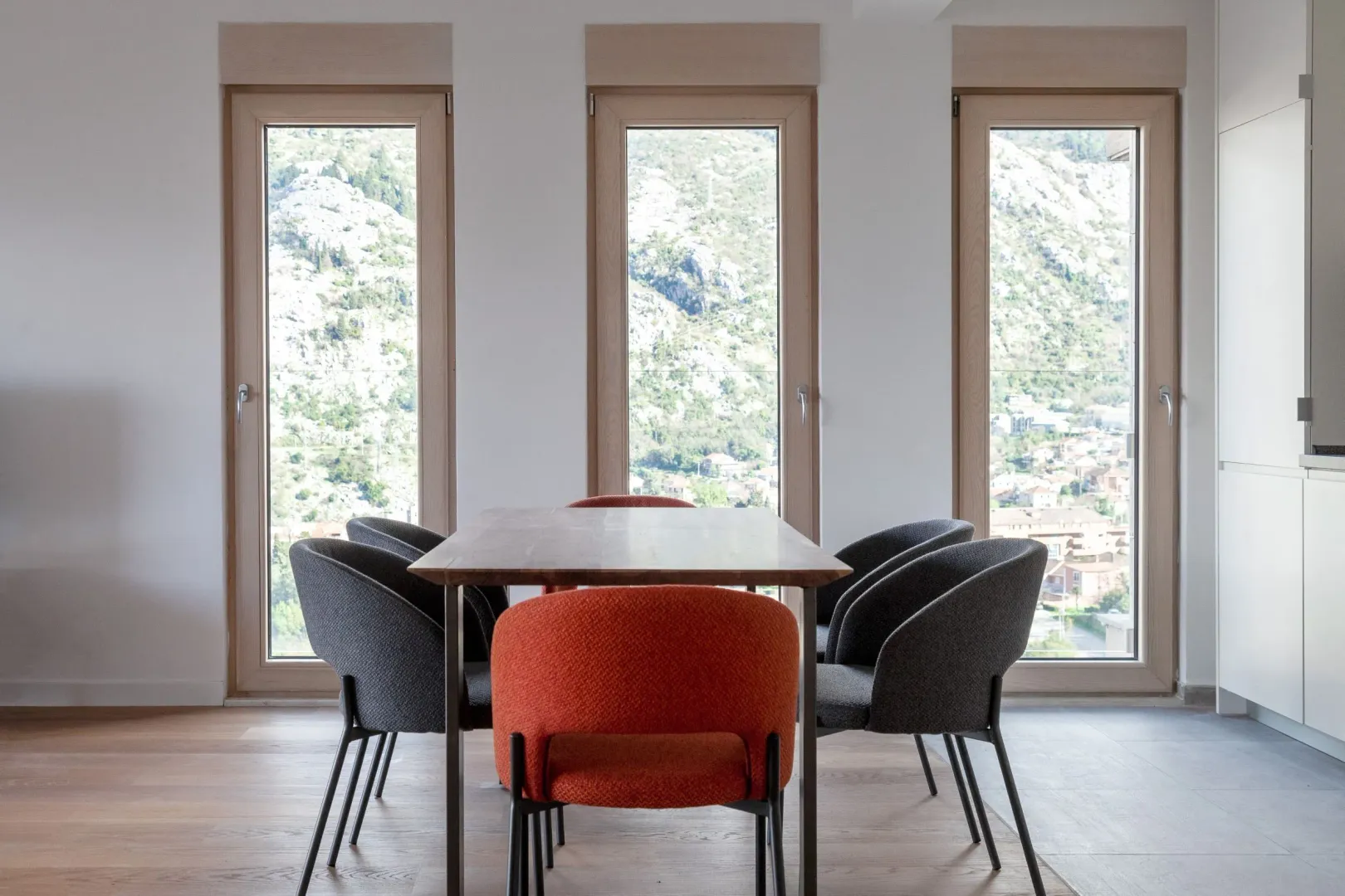 Prodaja, trosoban stan, 136m², Kotor, Crna Gora