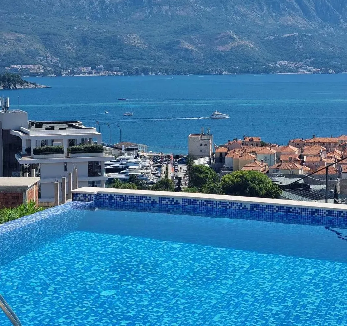 Sale, one bedroom apartment, 64m², Komoševina, Budva