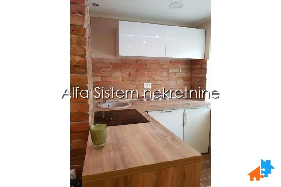 Izdavanje, trosoban stan, 69m², Stari Grad, Beograd