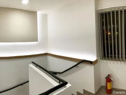 Rent, office space, 100m², Hala Pionir, Palilula Sve Podlokacije - image 12