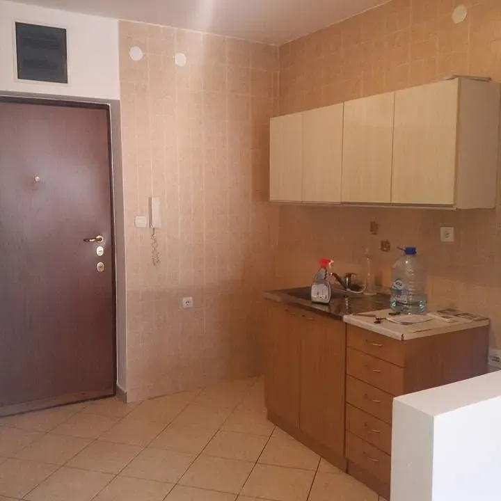 Sale, studio apartment, 33m², Centar, Bar