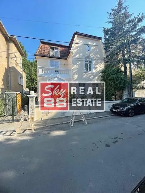 Sale, house, 243m², Savski Venac, Beograd