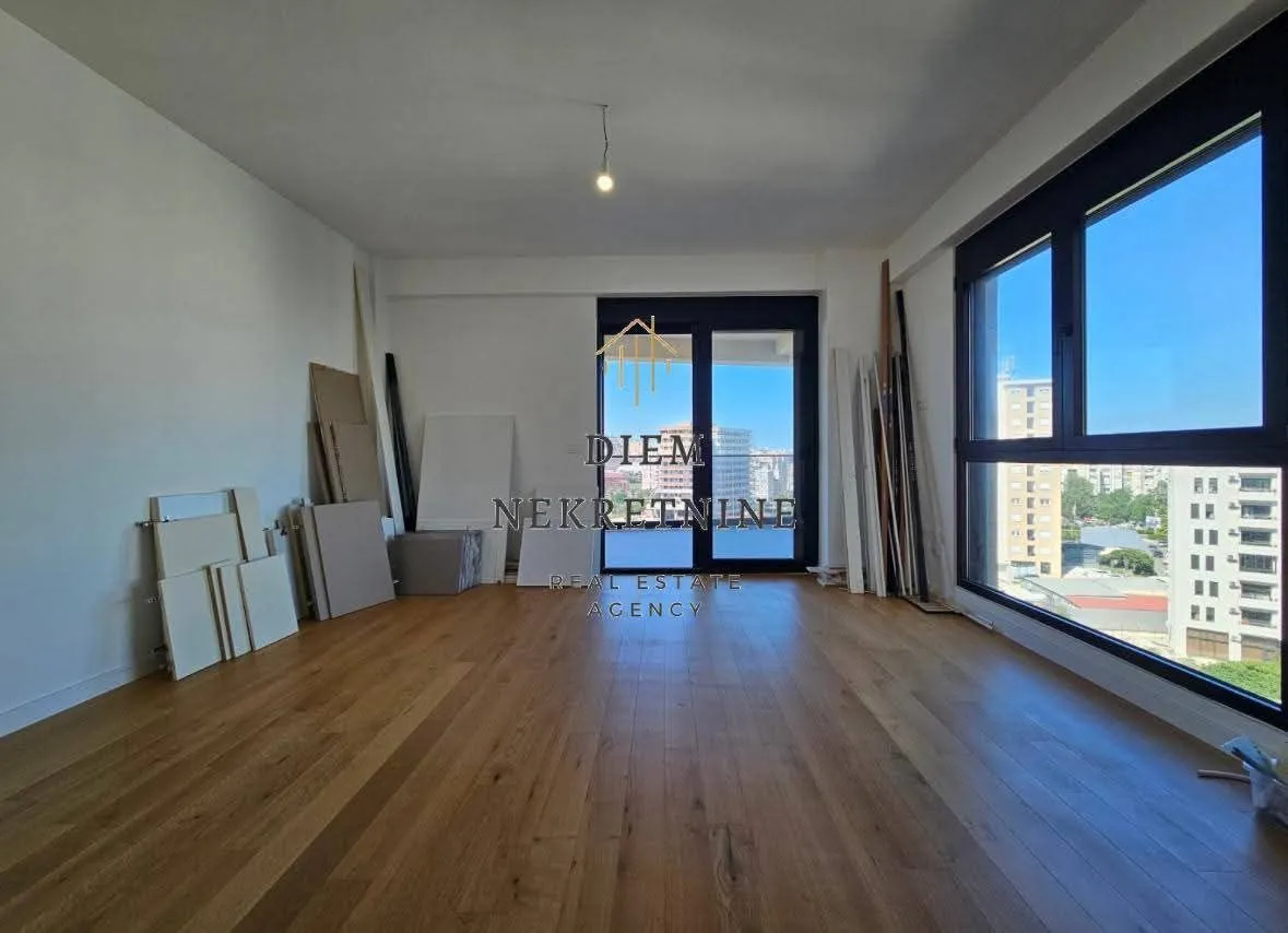 Sale, two bedroom apartment, 80m², Centar, Bar