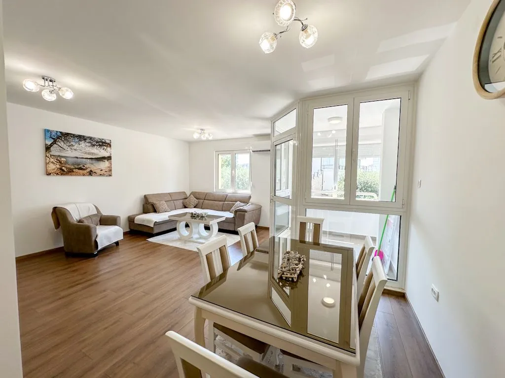 Rent, three bedroom apartment, 110m², Tološka šuma, Podgorica