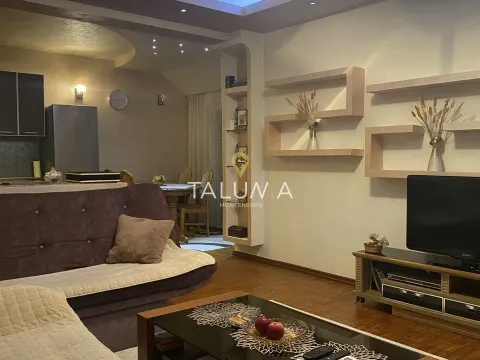 Izdavanje, jednosoban stan, 74m², Centar, Podgorica - image 1