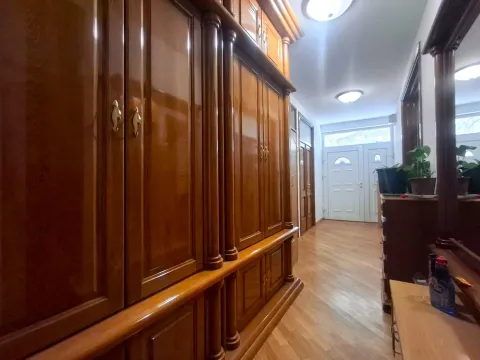 Rent, house, 500m², Gorica C, Podgorica - image 9