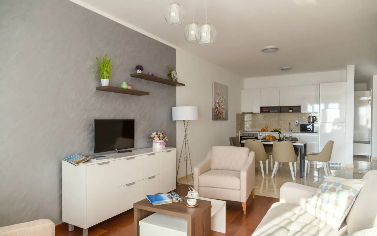 Sale, one bedroom apartment, 72m², Bečići, Budva