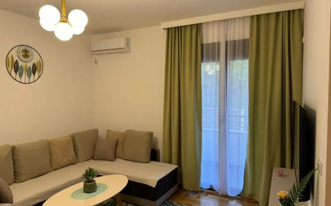 Rent, one bedroom apartment, 48m², Bečići, Budva