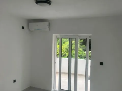 Sale, two bedroom apartment, 88m², Dobre Vode, Bar