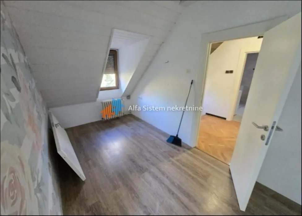 Izdavanje, kuća, 160m², Savski Venac, Beograd