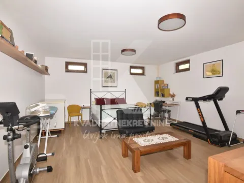 Sale, house, 170m², Gornja Gorica, Podgorica - image 18