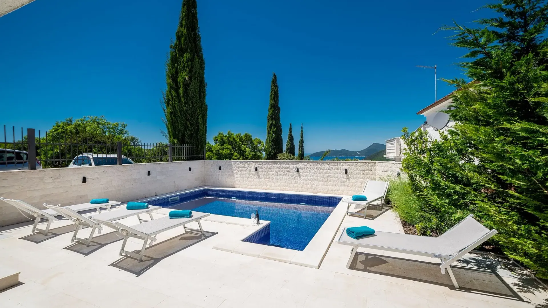 Rent, house, 240m², Luštica, Herceg Novi