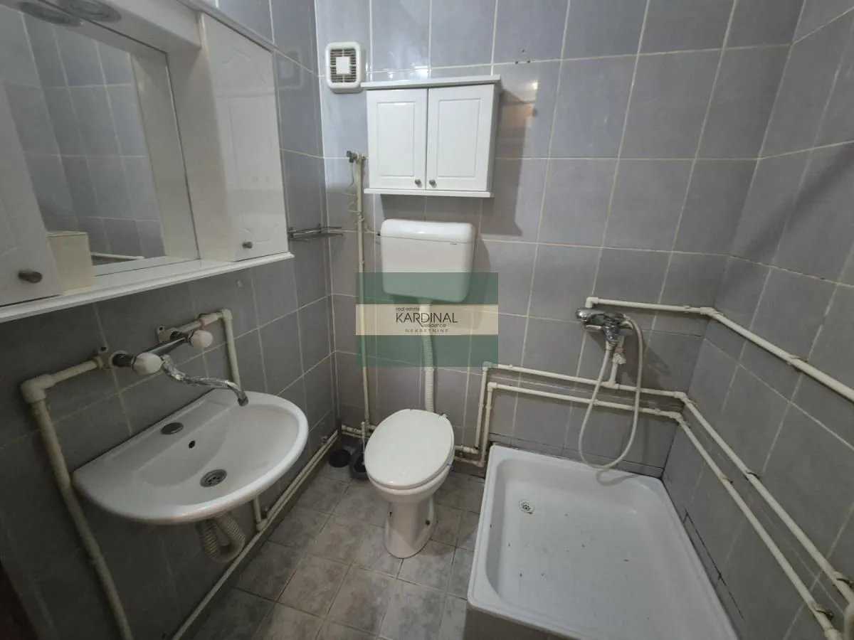 Prodaja, jednosoban stan, 41m², Pijaca, Jagodina