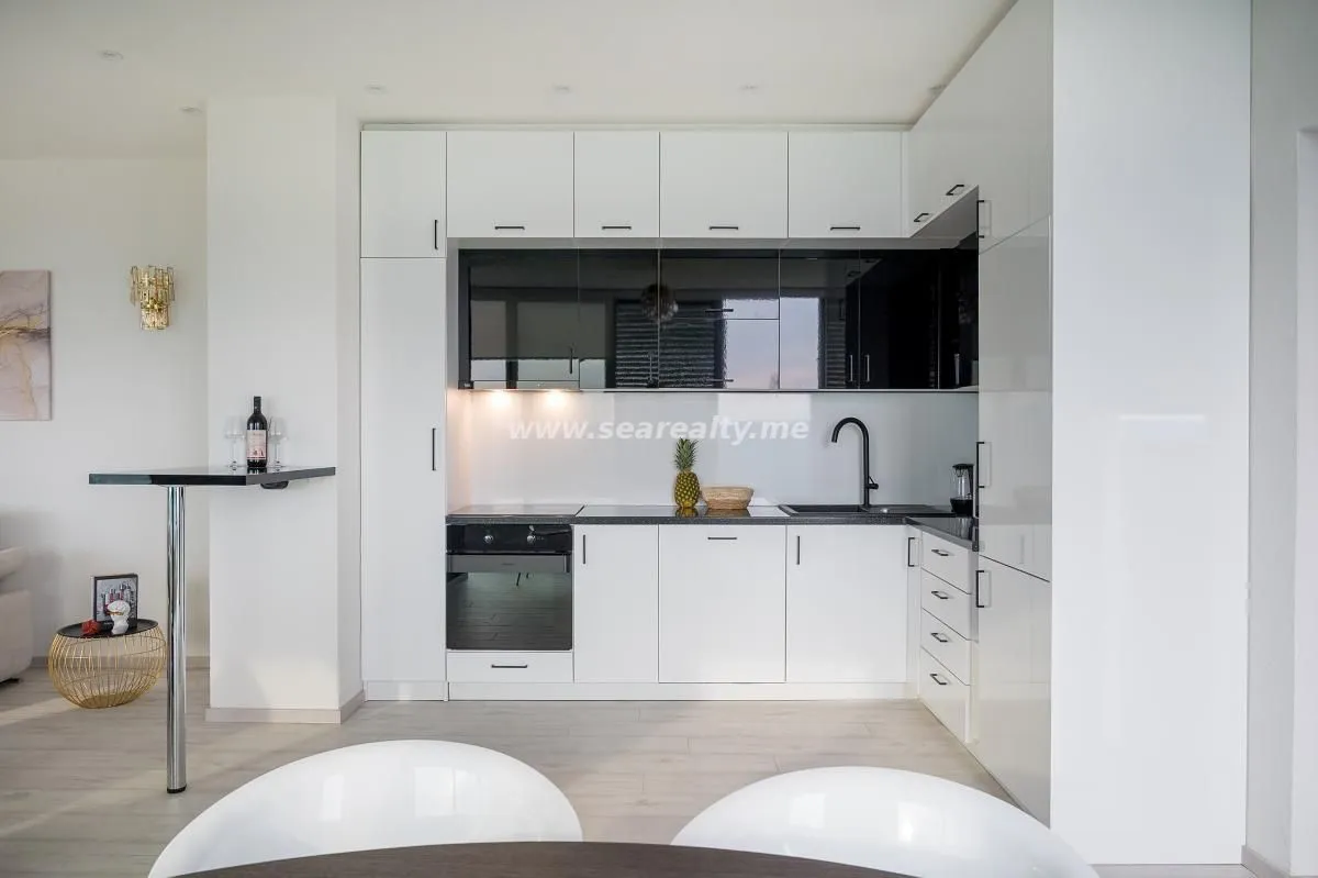 Prodaja, kuća, 280m², Tivat, Crna Gora