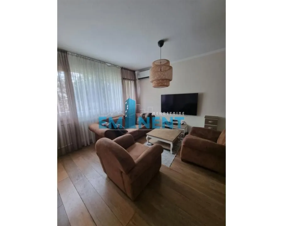 Izdavanje, trosoban stan, 67m², Novi Beograd Sve Podlokacije, Beograd