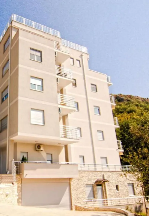 Sale, two bedroom apartment, 51m², Bečići, Budva
