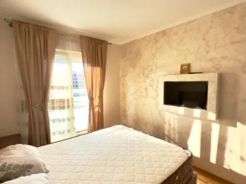 Izdavanje, dvosoban stan, 64m², City Kvart, Podgorica - image 8