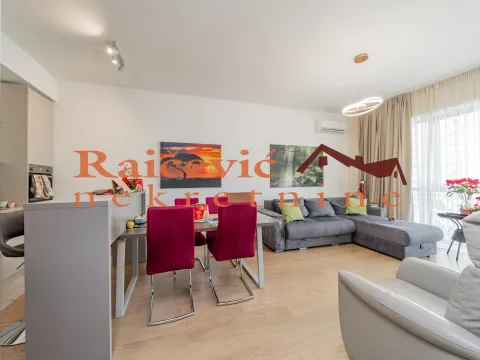 Prodaja, četvorosoban stan, 110m², Savski Venac, Beograd - image 1