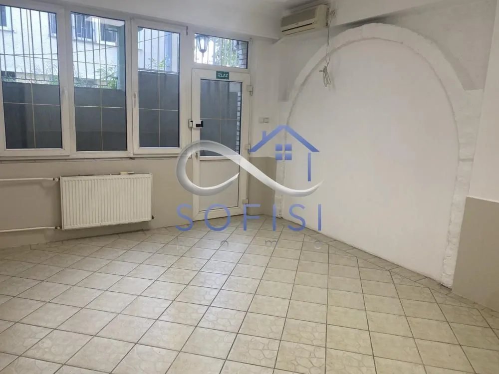 Rent, office space, 160m², Grbavica, Novi Sad Sve Podlokacije