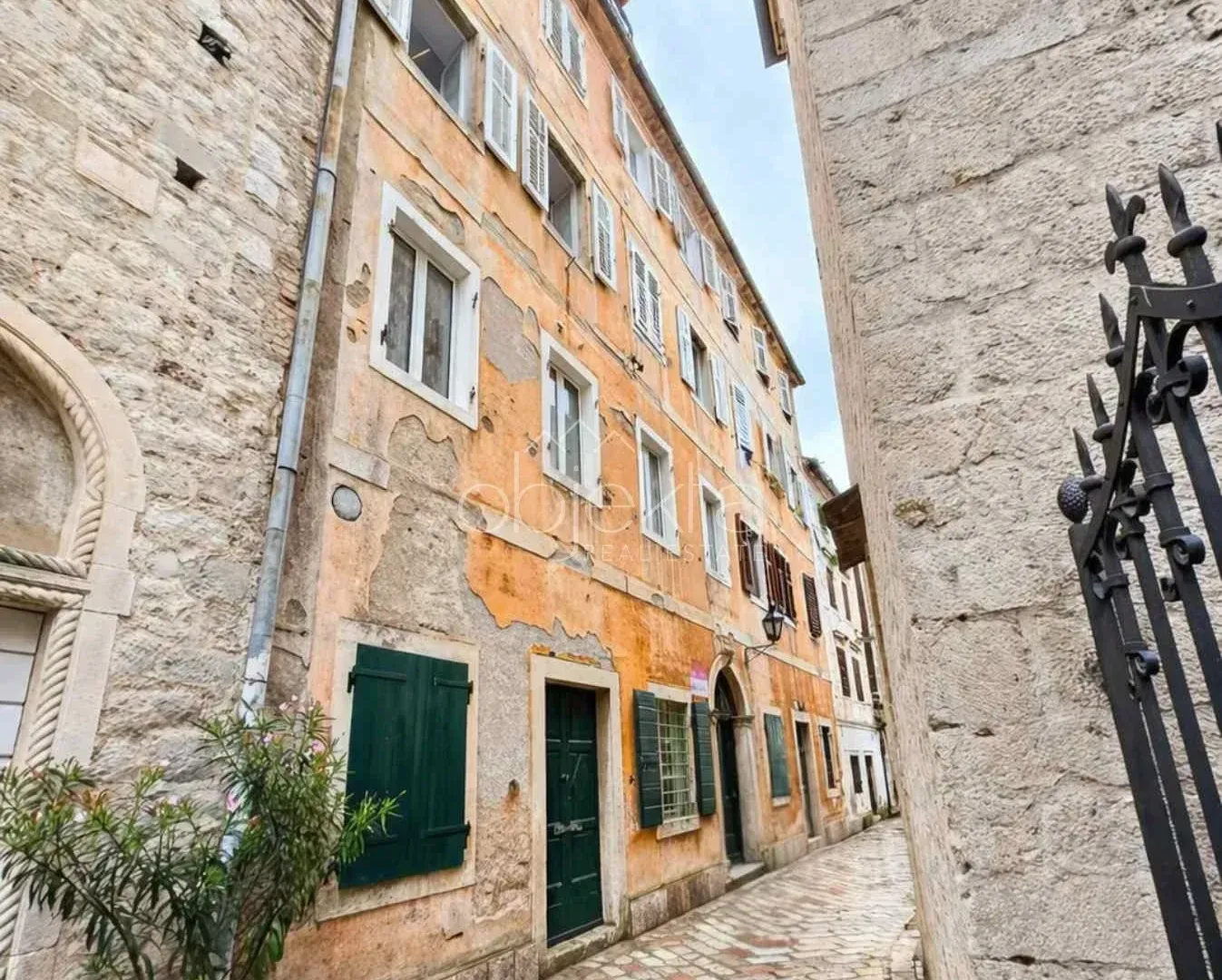 Prodaja, stan, 72m², Kotor, Crna Gora