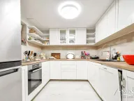 Sale, house, 240m², Tivat, Crna Gora - image 10