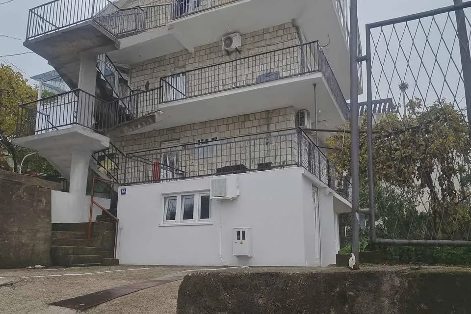 Rent, apartment, 32m², Tivat, Crna Gora