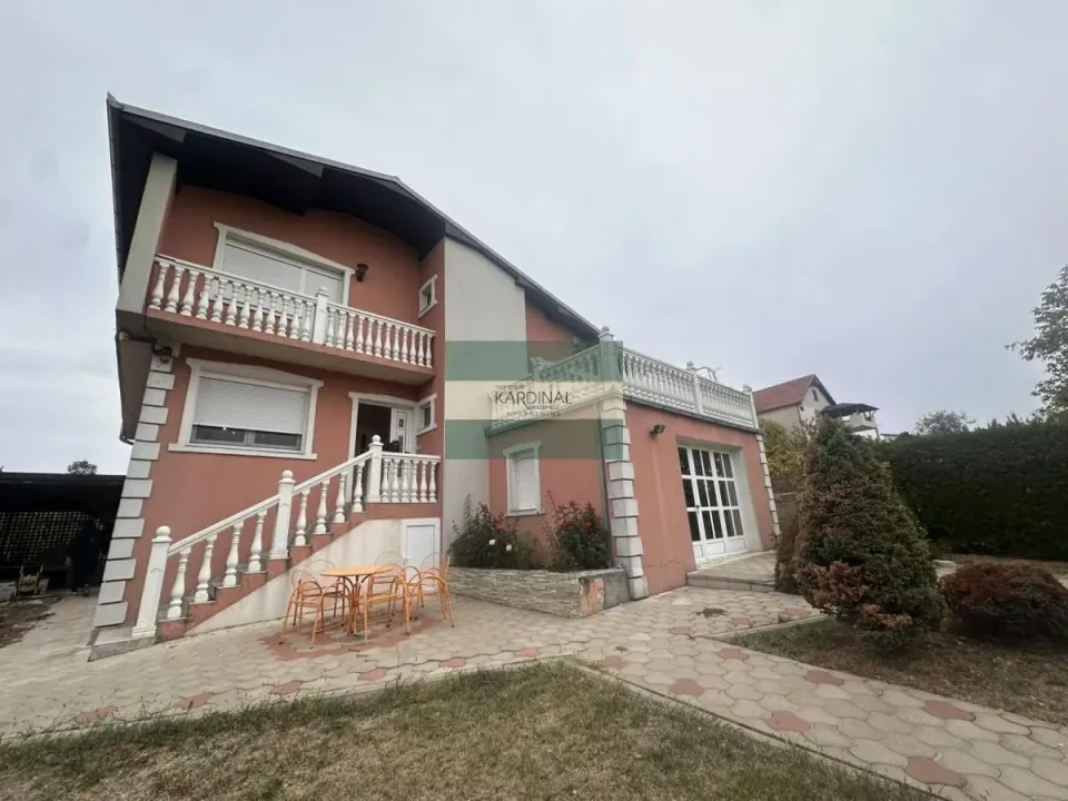 Sale, house, 263m², Dragobraća, Kragujevac