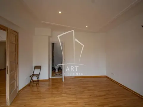 Prodaja, četvorosoban stan, 133m², Slavija, Vračar Sve Podlokacije - image 17